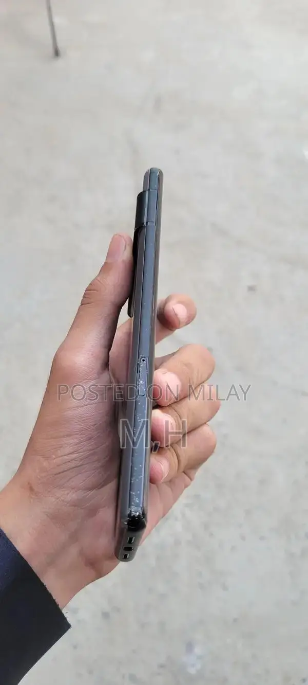 High-Performance Google Smartphone with Advanced Camera System