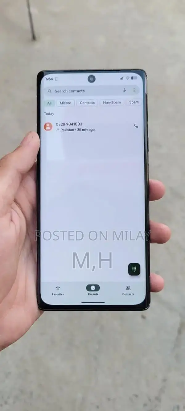 High-Performance Google Smartphone with Advanced Camera System