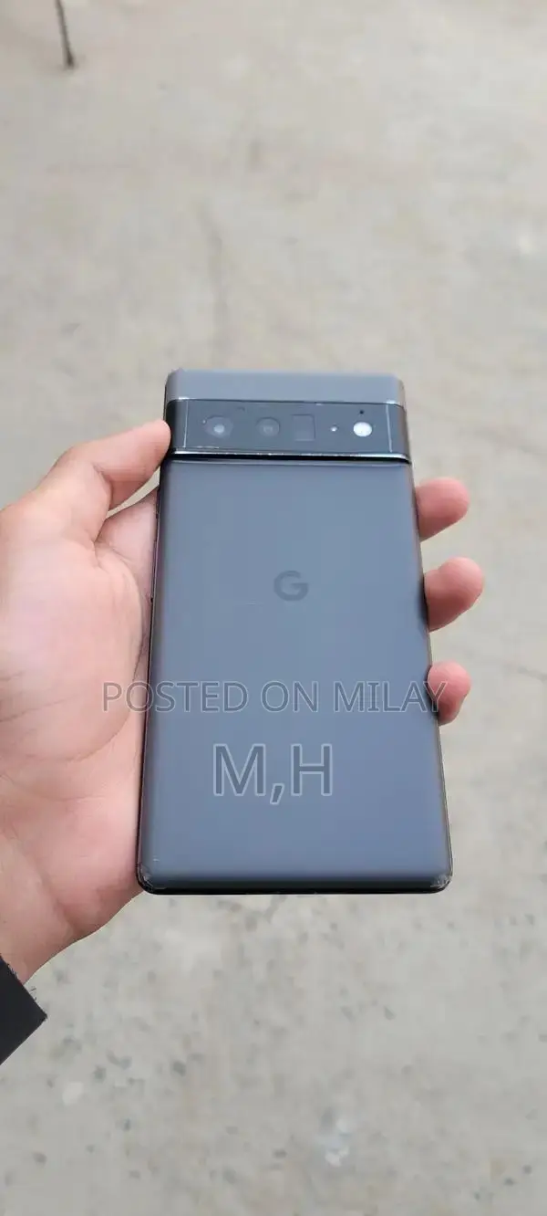 High-Performance Google Smartphone with Advanced Camera System