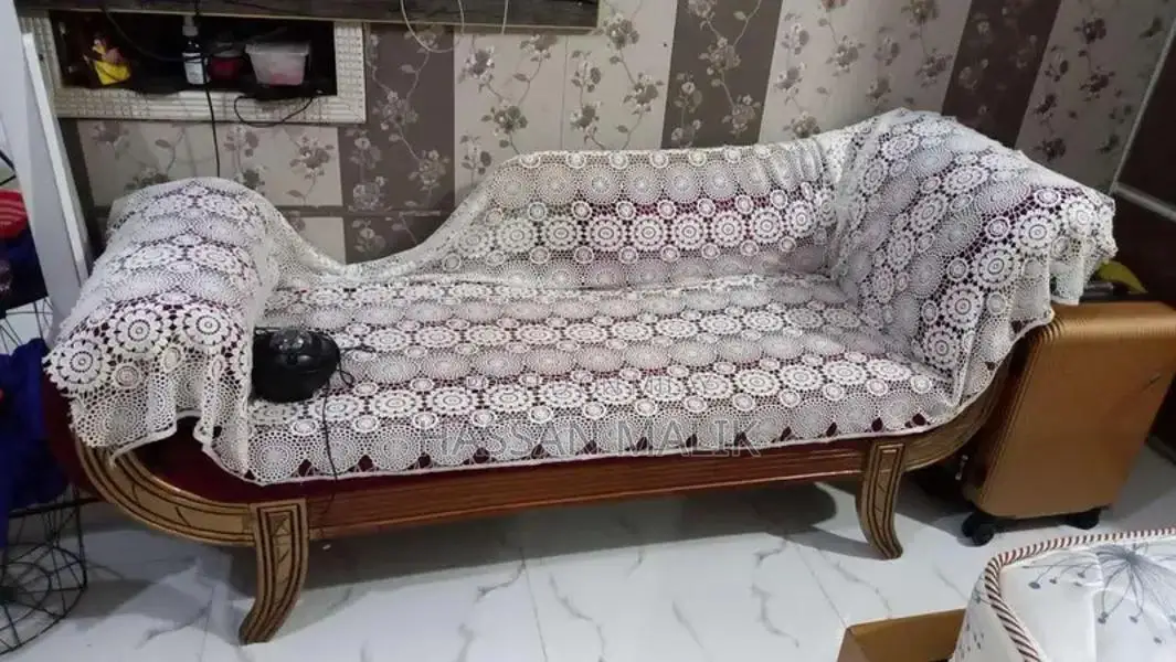 Wooden Dewan Decorative Paint Furniture Item