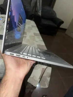 Photo - HP Gaming Laptop - Core i5, 8GB RAM, 256GB SSD, Intel Iris Xe Graphics