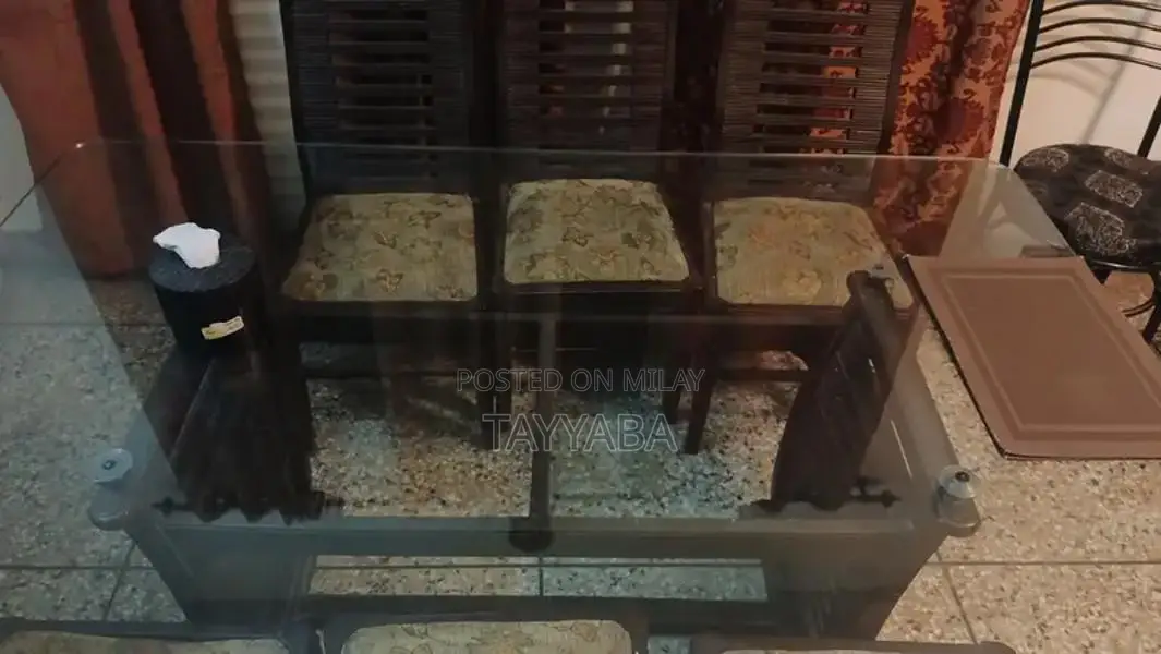 Wooden 6-Seater Dining Table in Excellent Condition