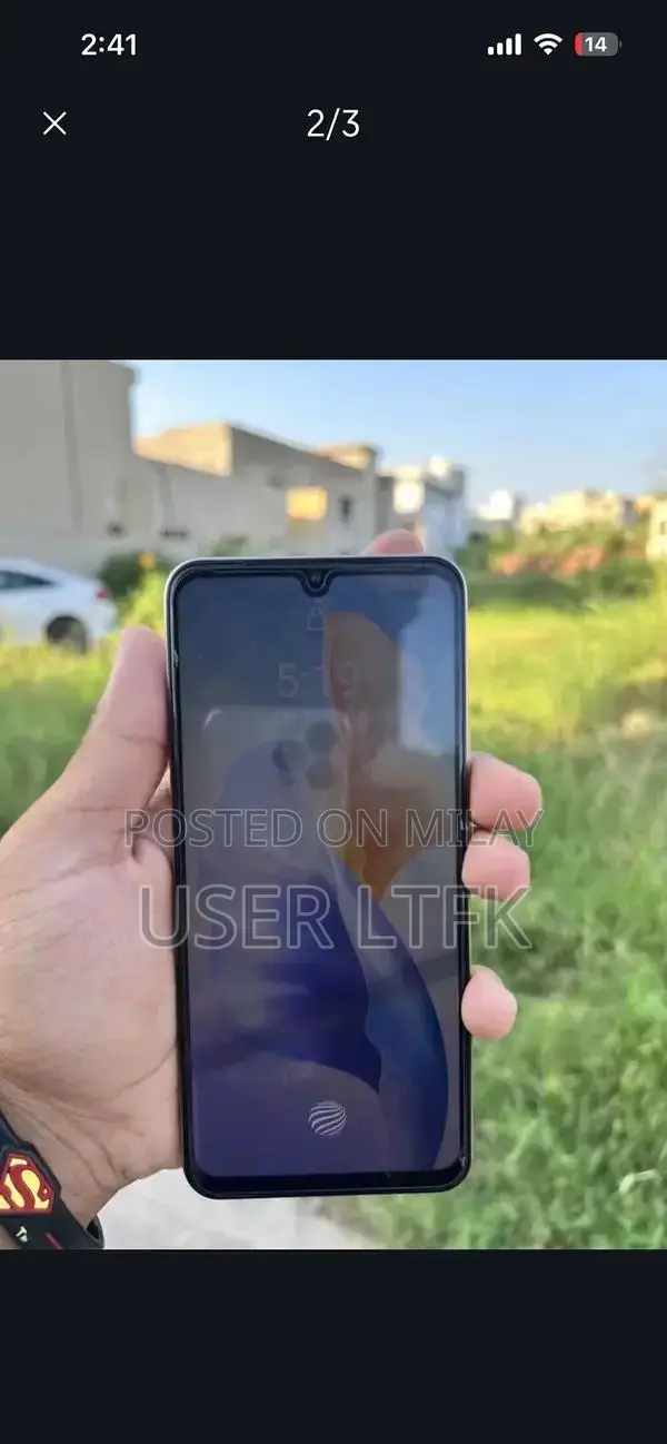 Mid-Range Smartphone with Complete Accessories and Original Packaging