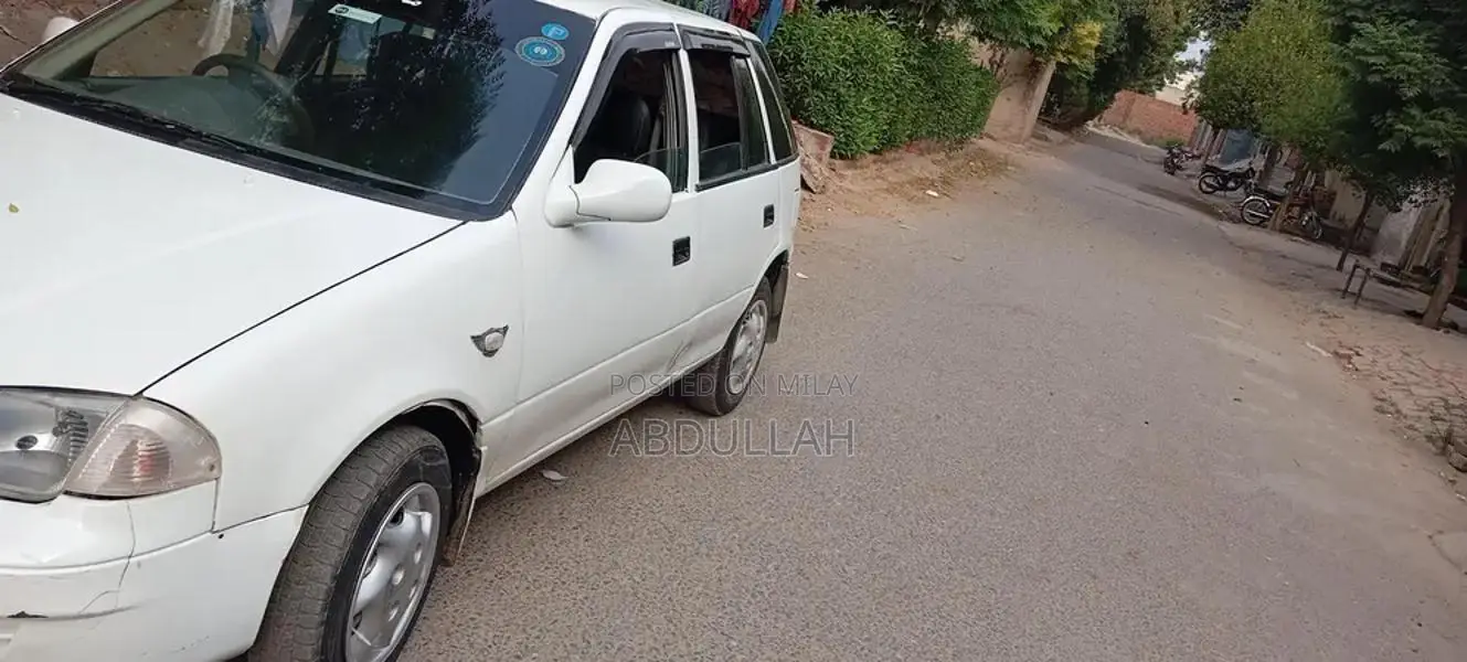 Black Posh Vehicle with New Tires and Smooth Engine