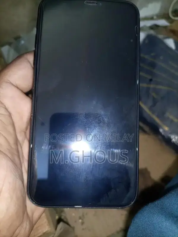 Smartphone with 64GB Storage and Good Condition