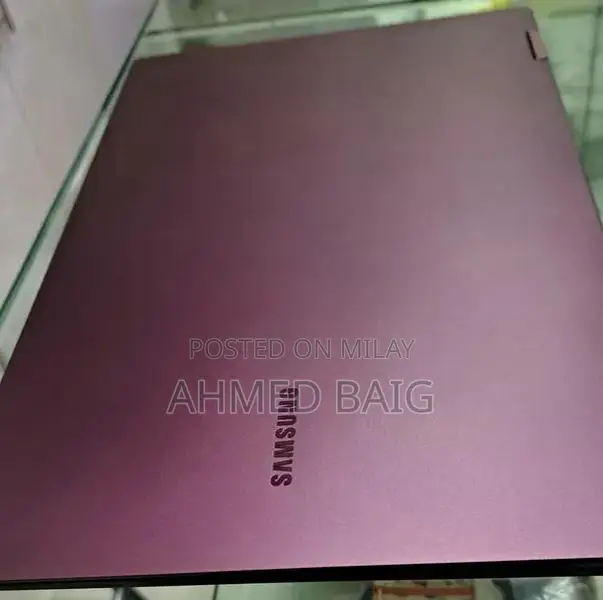 Premium 2-in-1 AMOLED Laptop with Intel Core i7 Processor