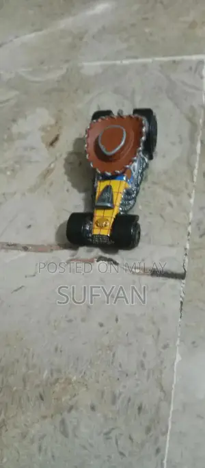 Photo - Hot Wheels Toy Car Collection - Classic Miniature Vehicle Set