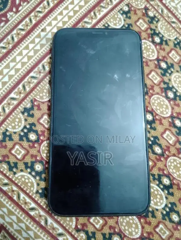 Apple iPhone XR 64GB Black Smartphone