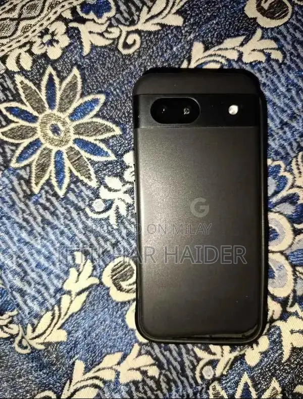 Advanced Mid-Range Smartphone with Long Battery Life