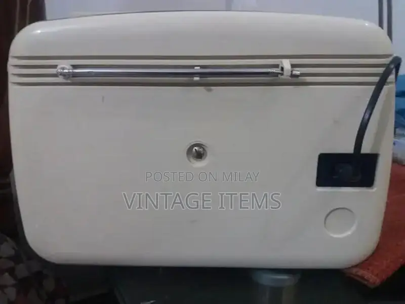 Bush Vintage Retro Radio - Classic Collectible Audio System