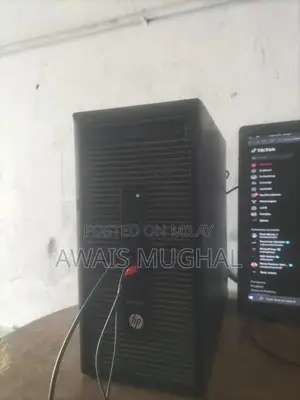 Budget AMD Desktop PC with R5 Graphics and Basic Performance