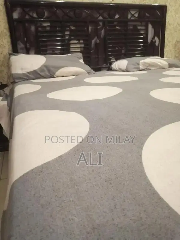 Queen Size Iron Bed Frame with Dressing Table