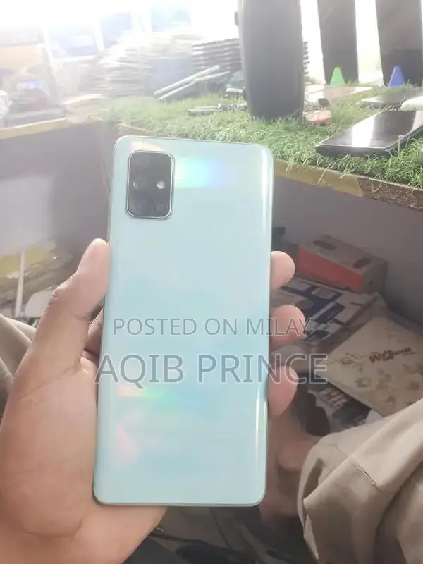 High-Performance Smartphone with Large Storage Capacity