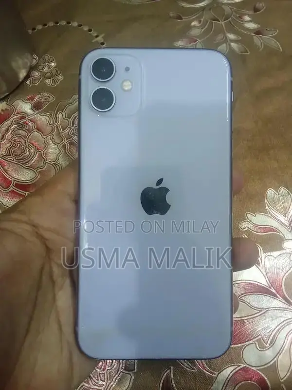Unlocked iPhone 11 64GB Excellent Condition