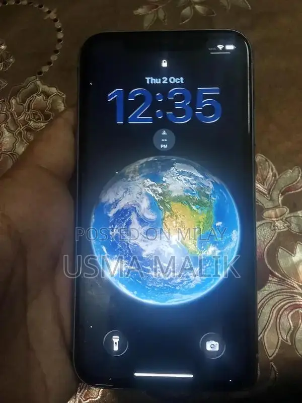 Unlocked iPhone 11 64GB Excellent Condition