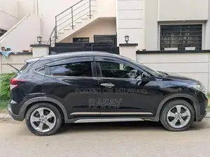 Honda Vezel X Compact SUV - Powerful Crossover