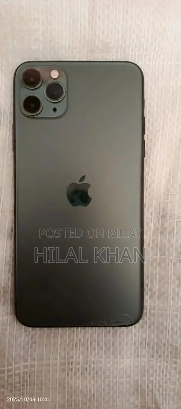 iPhone 11 Pro Max 64GB - Lightly Used with Minimal Damage