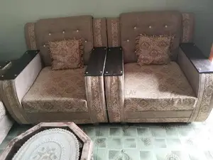 Comfortable Home Sofa Set in Excellent Condition