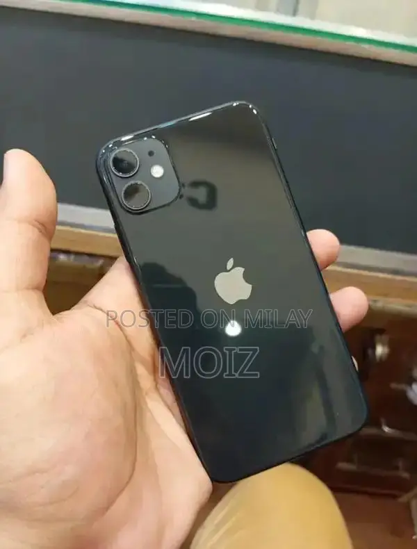 Apple iPhone 11 Smartphone with 89% Battery Health
