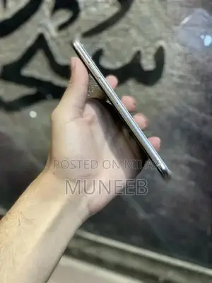 Photo - iPhone XS Max Smartphone High Storage Condition