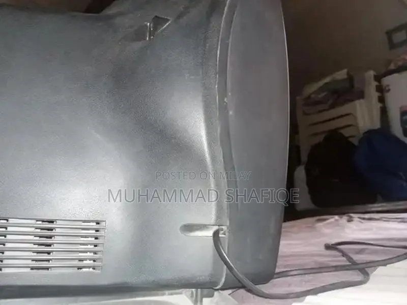 LG 14-Inch LED TV Compact Display