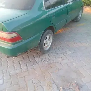 Toyota Corolla XLI Sedan - Low Mileage Import