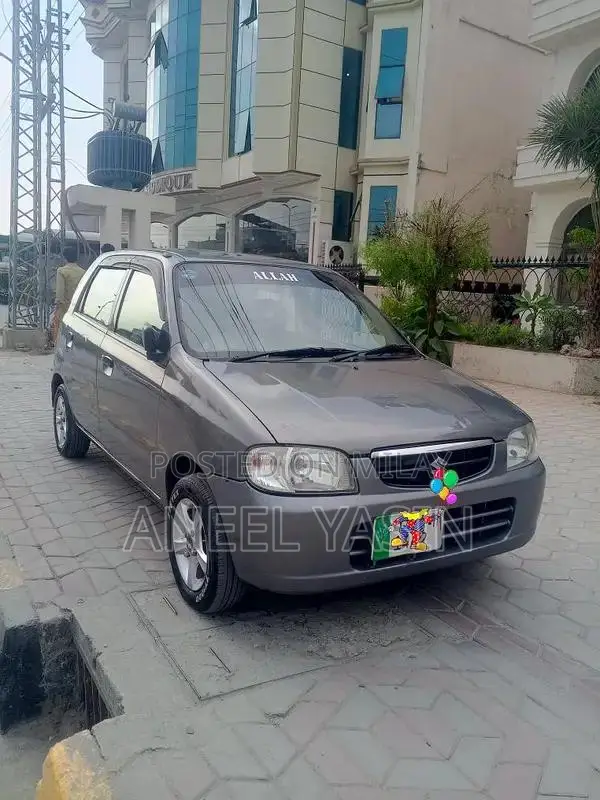 Suzuki Alto VXR - Reliable Compact Hatchback with CNG Option