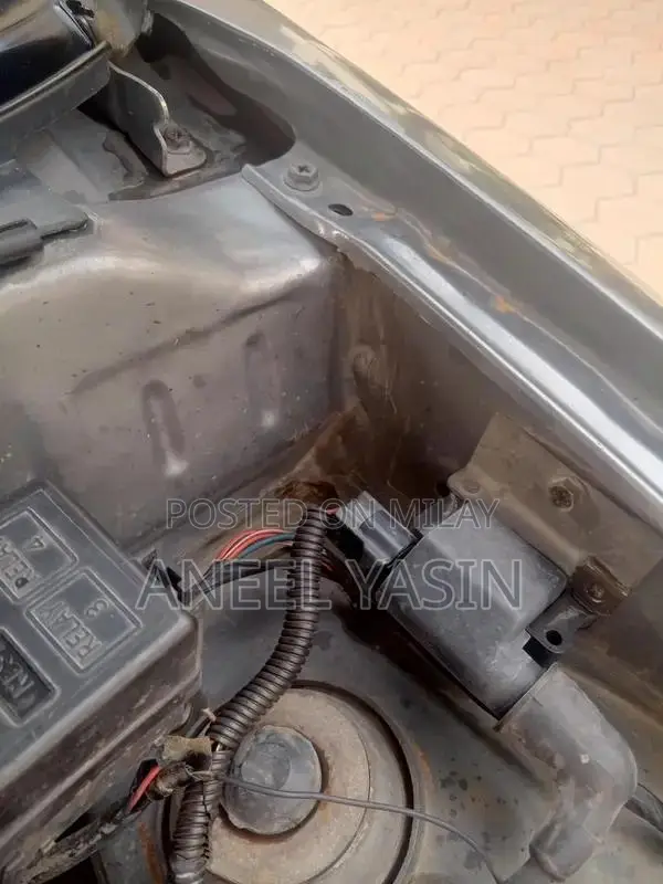 Suzuki Alto VXR - Reliable Compact Hatchback with CNG Option