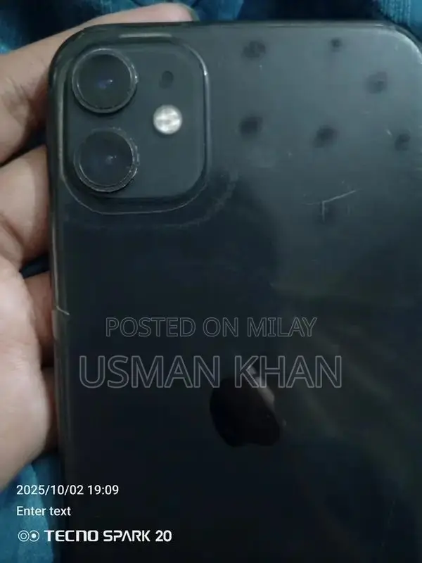 Apple Smartphone with Advanced Features and Clean Condition