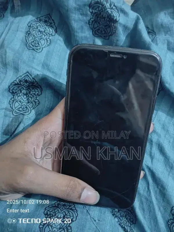 Apple Smartphone with Advanced Features and Clean Condition