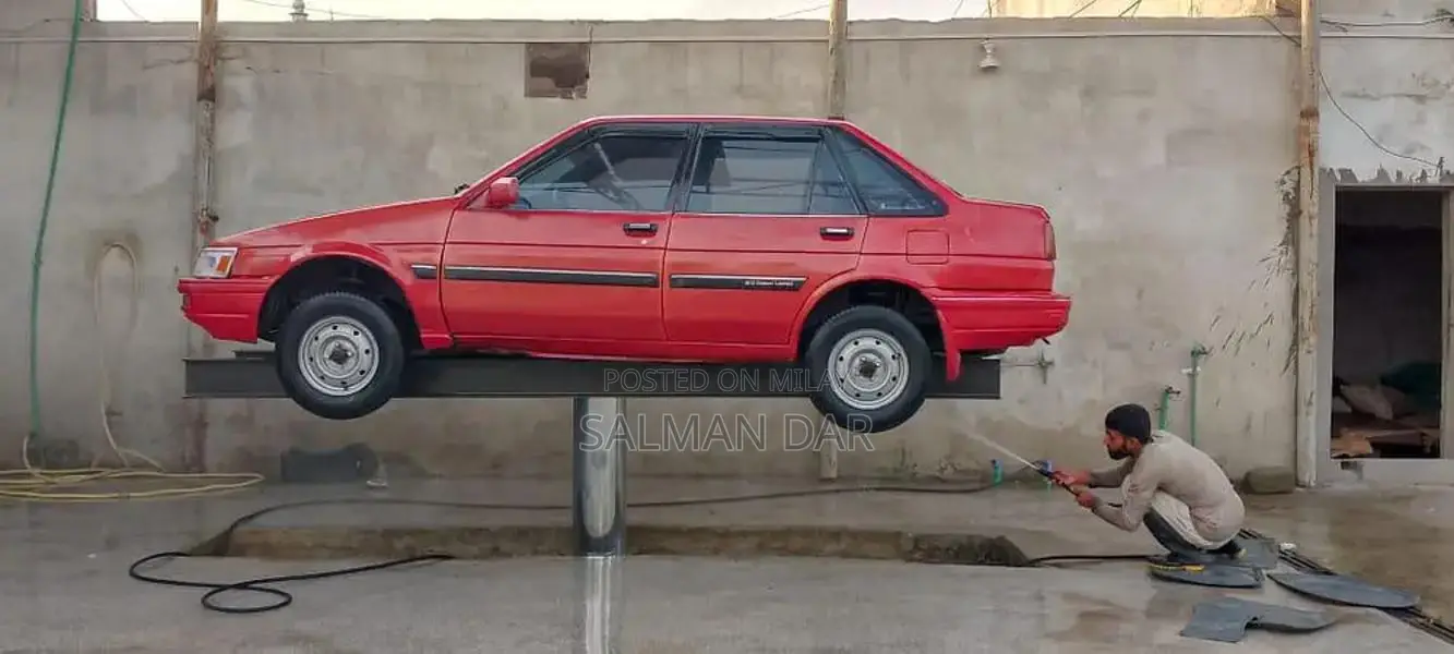 Toyota Sedan Classic Family Car 1986 Model