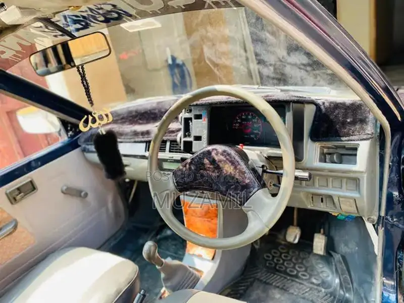 Suzuki Mehran VX Blue Metallic Sedan 2013 Model