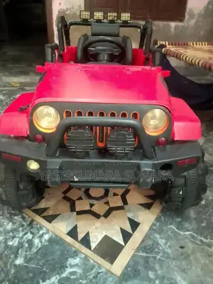Photo - Large King-Size Remote Control Toy Jeep