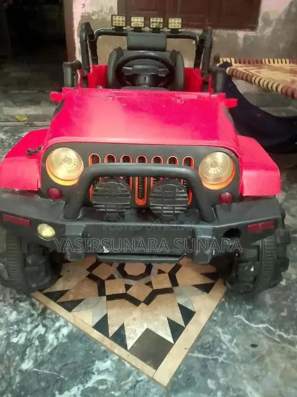Large King-Size Remote Control Toy Jeep