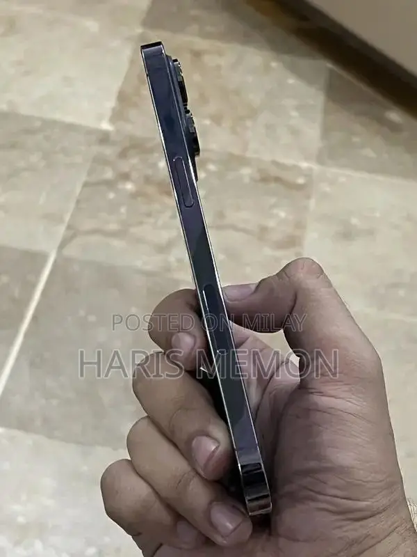 Apple iPhone 14 Pro Max 256GB Smartphone with Minor Rear Glass Crack