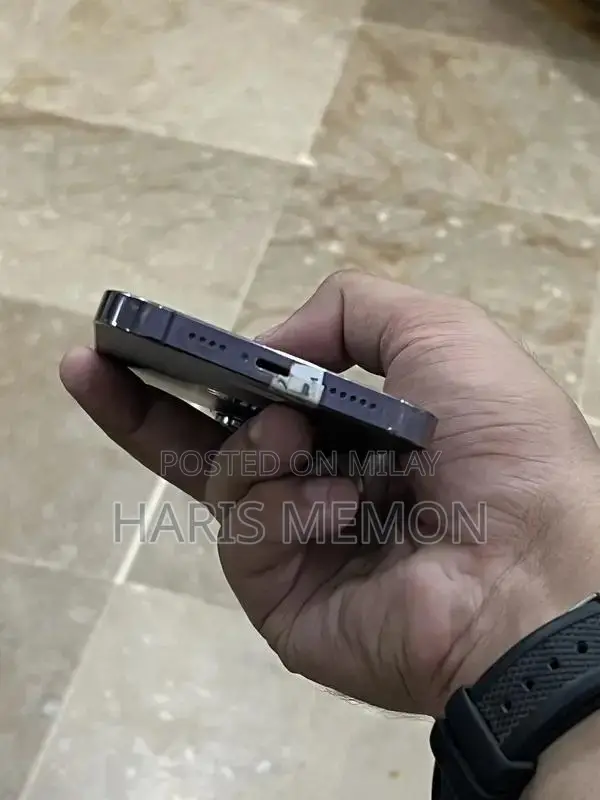 Apple iPhone 14 Pro Max 256GB Smartphone with Minor Rear Glass Crack