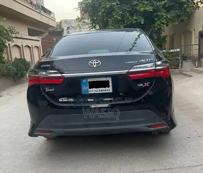 Toyota Corolla Altis Grande Sedan