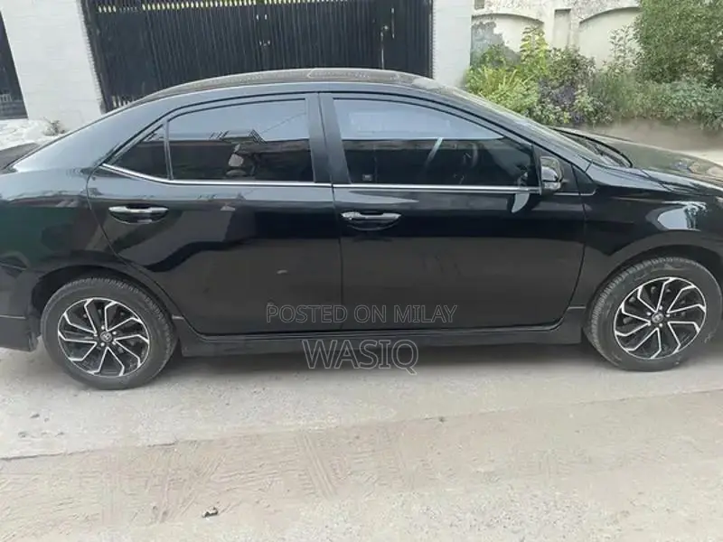 Toyota Corolla Altis Grande Sedan