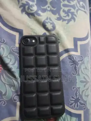 iPhone 7 32GB - Functional Device with Minor Issues