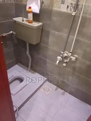 Photo - DHA Phase 4 Shop Unit - 1000 Sq Ft, 2 Rooms, 2 Bathrooms