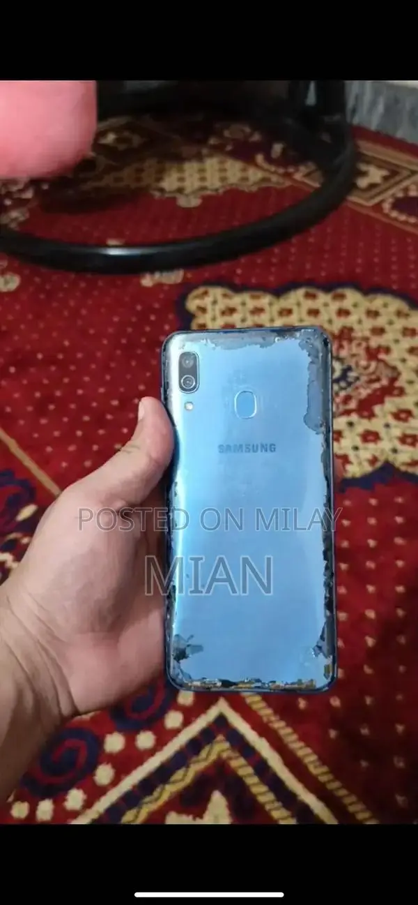 Samsung Galaxy A30 Smartphone - Blue 64GB Smartphone