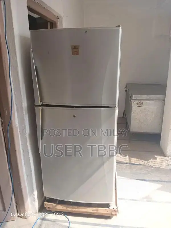 Dawlance Refrigerator - Fully Functional Home Appliance