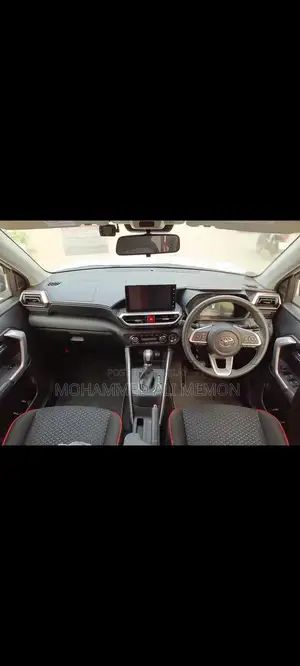 Toyota Raize Z Two-Tone Compact SUV - 2020 Model