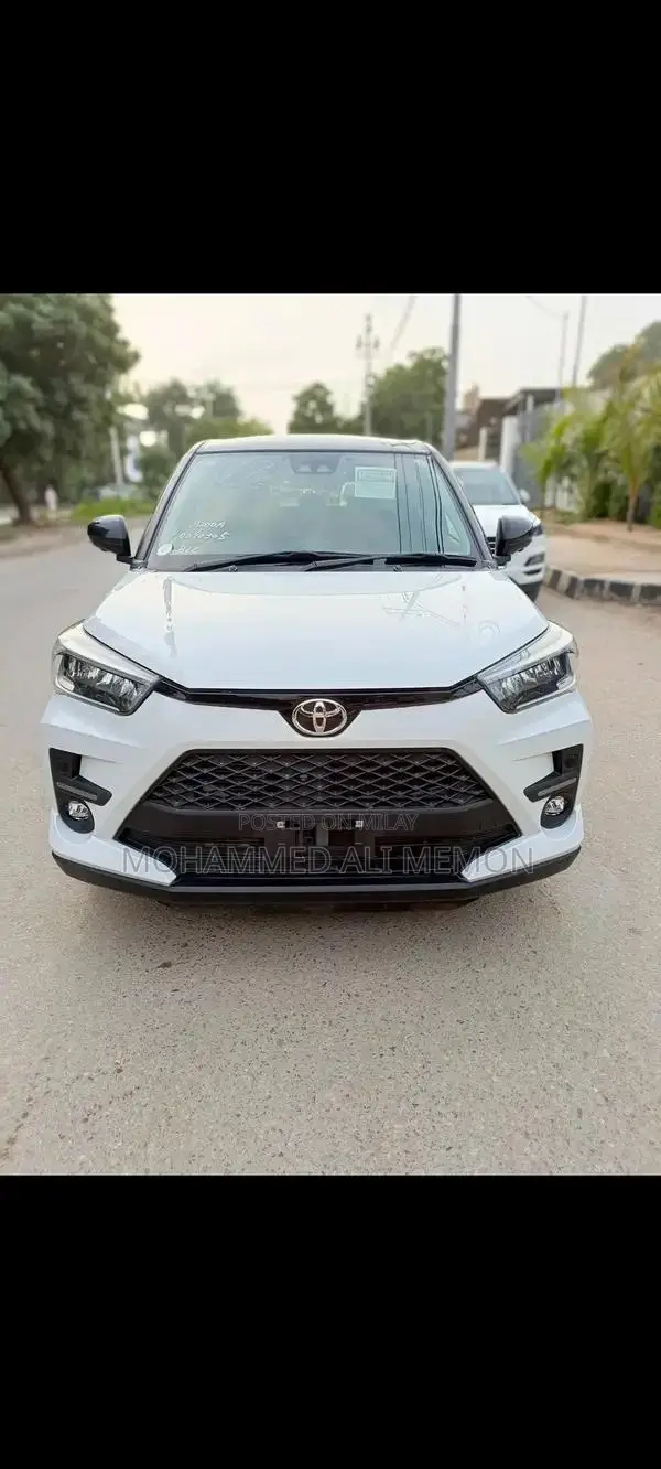 Toyota Raize Z Two-Tone Compact SUV - 2020 Model