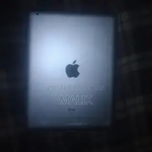 Apple iPad 4 Tablet with Touchscreen Issue