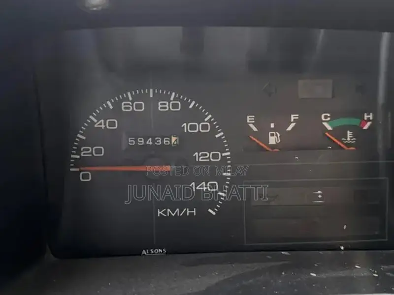 2015 Suzuki Mehran VXR Sedan - Low Mileage Well-Maintained Vehicle