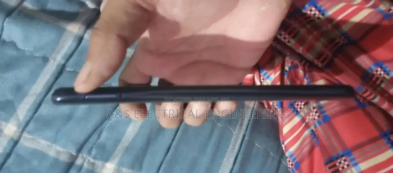 Powerful Mid-Range Smartphone with Ample Storage