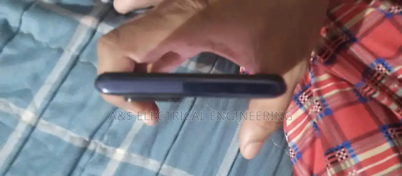 Powerful Mid-Range Smartphone with Ample Storage