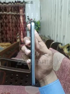 High-Performance Mobile Hotspot with 2GB RAM and 128GB Storage