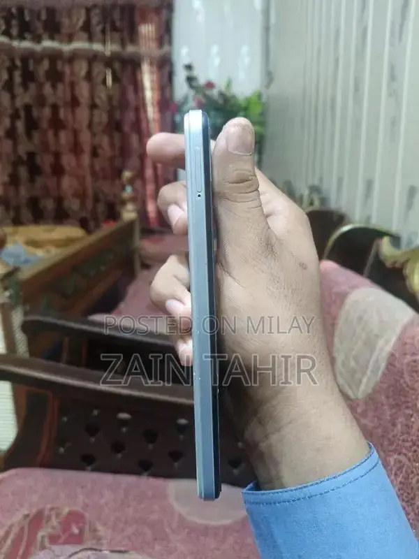 High-Performance Mobile Hotspot with 2GB RAM and 128GB Storage